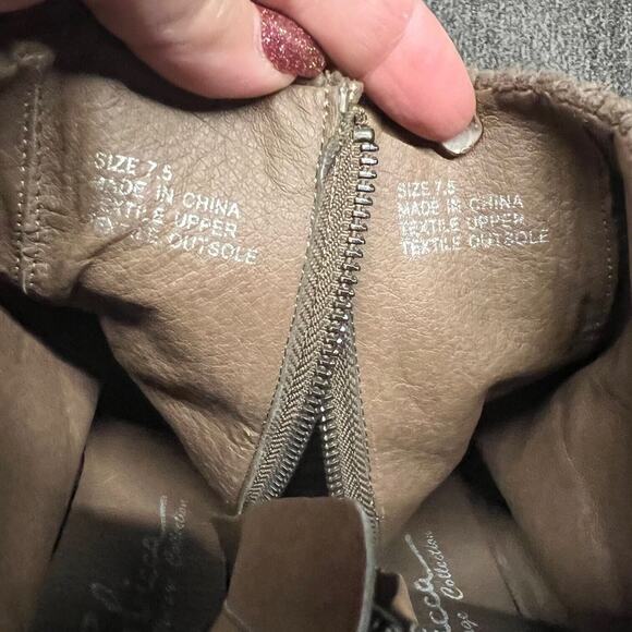 Sbicca Corduroy Ankle Boots Womens 7.5 Taupe Brown Side Zip Retro Groovy Hippie - Picture 11 of 12